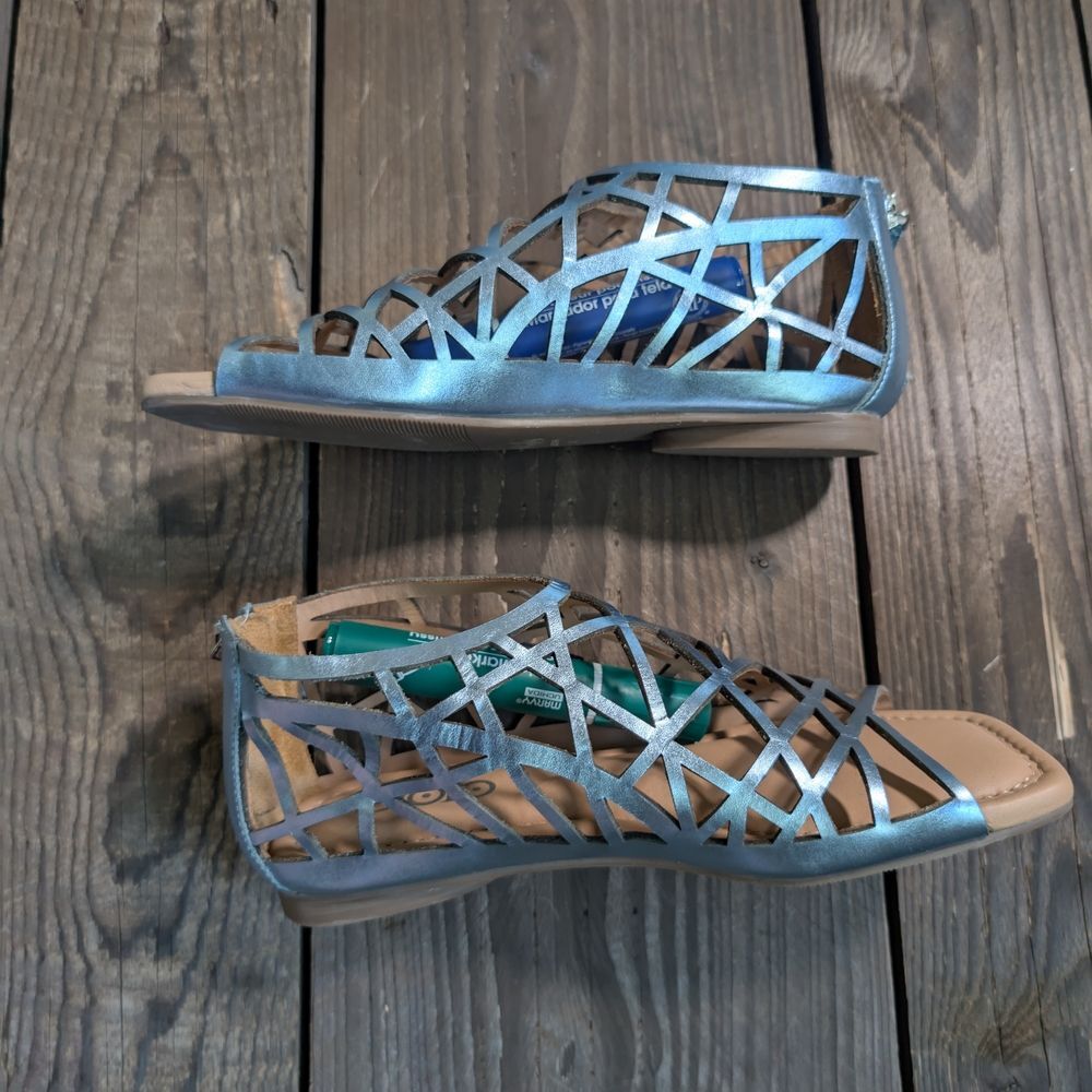 GOLO Silver Sandals 8 - Picture 5 of 9